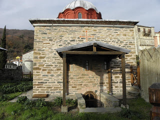 2326 - Ο κοιμητηριακός Ιερός Ναός του Αγίου Νικολάου στις Καρυές - Φωτογραφία 11