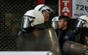 Μολότοφ, χημικά και τρεις συλλήψεις στο κέντρο της Αθήνας - Προσαγωγές μαθητών [βίντεο]
