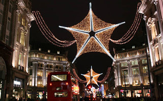 Μύρισαν Χριστούγεννα στο Λονδίνο: Έβαλε τα γιορτινά του! - Φωτογραφία 1