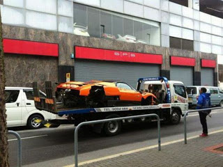 Pagani Supercar Crashed....Ποιος είπε ότι τα εξωτικά αυτοκίνητα δεν...τρακάρουν! (PICS) - Φωτογραφία 5
