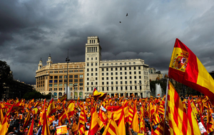 Διαδηλώσεις στην Ισπανία κατά της απόσχισης της Καταλονίας - Φωτογραφία 1