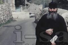 Γυρίζουν την πλάτη στον Θεόφιλο. Τον αποκηρύσσει και άλλος Αγιοταφίτης