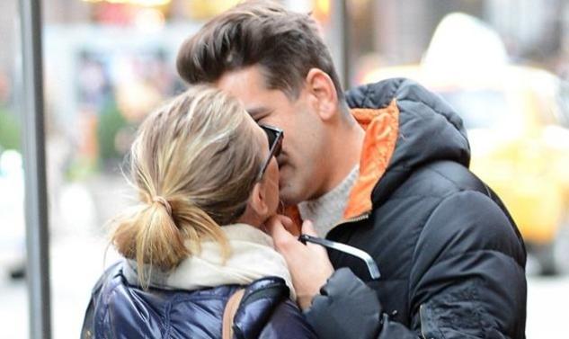 Scarlett Johansson: “Καυτά” φιλιά με τον νέο της σύντροφο! - Φωτογραφία 1