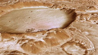Χιονισμένο τοπίο στον Άρη δεν είναι καθόλου ειδυλλιακό - Φωτογραφία 1