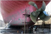 Πουλήστε τα υπό κατασκευή υποβρύχια για να σωθούν τα Ναυπηγεία - Φωτογραφία 1