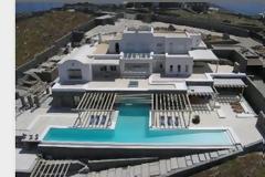Πωλείται η βίλα του Λάκη στην Μύκονο