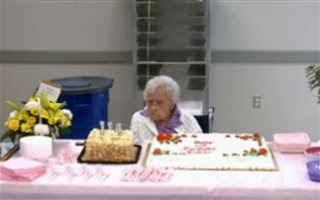 Η Ντίνα Μανφρεντίνι ο γηραιότερος άνθρωπος στον κόσμο - Φωτογραφία 1