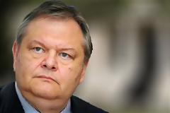 Βενιζέλος: Οι νεοναζιστές της Χρυσής Αυγής πουλούν «προστασία» στους πολίτες