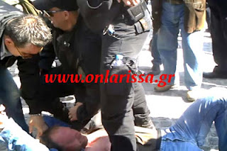Ξύλο, συλλήψεις και τραυματισμοί στην παρέλαση της Λάρισας! - Φωτογραφία 2