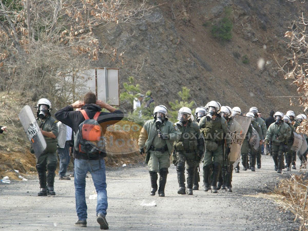 Επεισόδια στον δρόμο προς τις Σκουριές - Φωτογραφία 2