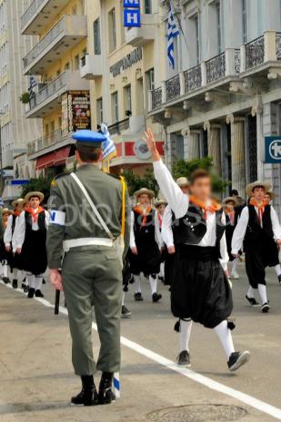 Πήγε η μούντζα σύννεφο... [ΦΩΤΟ] - Φωτογραφία 2