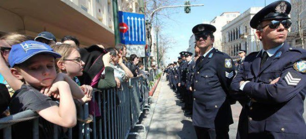 Τόση ΔΗΜΟΚΡΑΤΙΑ είχαμε να δούμε από τη.. ΧΟΥΝΤΑ (Photos) - Φωτογραφία 2