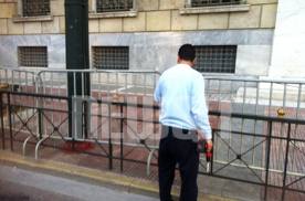 Ντροπή σας κ. Παπούλια, κ. Παπαδήμο, κ.Υπουργοί και κ. Βουλευτές, αναγνώστης εκφράζεται για την χθεσινή μέρα - Φωτογραφία 2