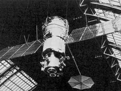 Κατέπεσε στη γη ο πρώτος ρωσικός μετεωρολογικός δορυφόρος - Φωτογραφία 1