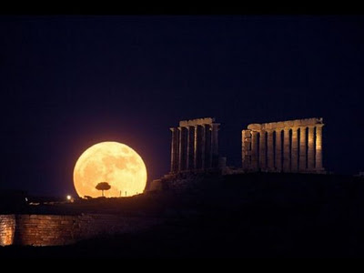 Πανέμορφες φωτογραφίες με φόντο το φεγγάρι - Φωτογραφία 2