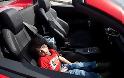 Απίστευτο! Σεϊχης κοιμίζει τον 3χρονο γιό του, μέσα στη Ferrari του! [video]