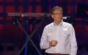 Video ΣΟΚ: Ο Bill Gates εξηγεί γιατί πρέπει να μειωθεί ο πληθυσμός της Γης