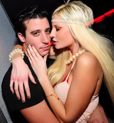 Tζούλια Αλεξανδράτου: Δείτε τον άντρα που θα παντρευτεί - Φωτογραφία 2