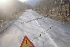 Ο δρόμος προς τον Ασπροπόταμο Τρικάλων: Τα γρήγορα μπαλώματα της ασφάλτου έχουν και αυτό το αποτέλεσμα