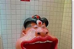 Τουαλέτες που... φοβάσαι να μπείς ! (photos)