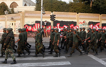 Η μεγάλη κωλοτούμπα Μόρσι, που μετατρέπεται τάχιστα σε ισλαμιστή Μουμπάρακ - Φωτογραφία 1