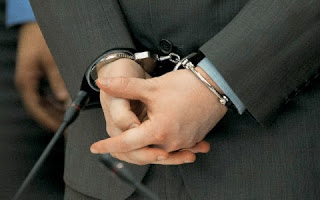 Πάτρα: Συνελήφθη 55χρονος ιδιοκτήτης εντύπου για χρέη στο δημόσιο - Φωτογραφία 1
