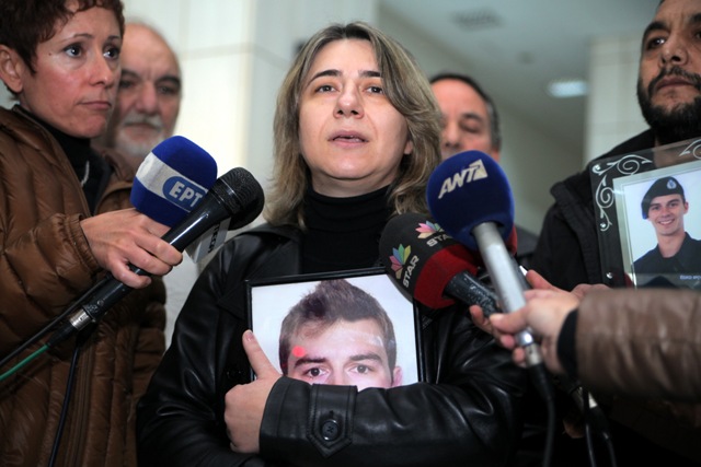 «Η υπηρεσία τους έστειλε γυμνούς στο θάνατο» - Φωτογραφία 3