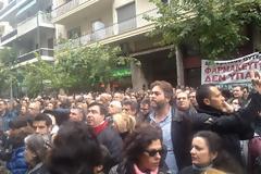 Πάνω από 1000 φαρμακοποιοί έξω από το Υπουργείο Υγείας