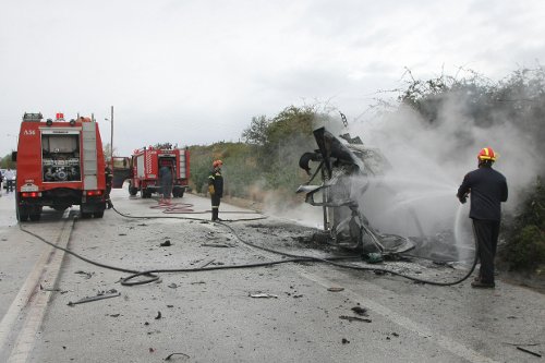 Ασύλληπτη τραγωδία στο ΕΚΑΒ με το φοβερό τροχαίο - Φωτογραφία 3