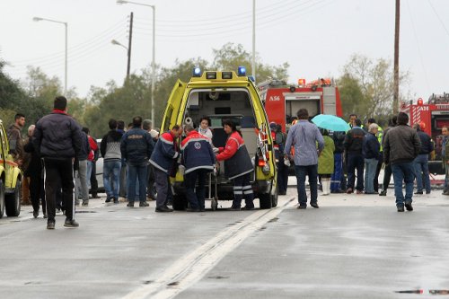 Ασύλληπτη τραγωδία στο ΕΚΑΒ με το φοβερό τροχαίο - Φωτογραφία 5