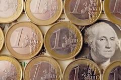 ΤΙ ΕΧΕΙ ΤΟ ΔΟΛΑΡΙΟ ΚΑΙ ΔΕΝ ΕΧΕΙ ΤΟ ΕΥΡΩ;