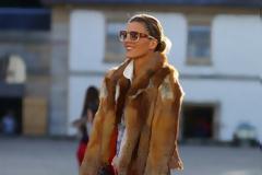 Fur play: Οι (faux πάντα!!) γούνες του χειμώνα