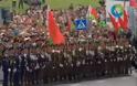 ΒΙΝΤΕΟ:Λευκορώσοι στρατιώτες σε επίδειξη ντόμινο