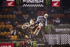 Η KTM ΠΡΩΤΑΓΩΝΙΣΤΕΙ ΣΤΟ MONSTER ENERGY ATHENS SUPERCROSS
