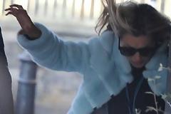 Η τούμπα της Κέιτ Μος κατά μεσής του δρόμου