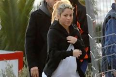 Η Shakira... στην οικοδομή