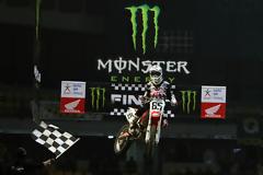 Monster Energy Athens Supercross: Βασιλιάς της Αθήνας ο Weston Peick