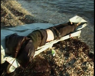 Τραγωδία στη Λέσβο: Η θάλασσα ξεβράζει πτώματα λαθρομεταναστών - - Φωτογραφία 1