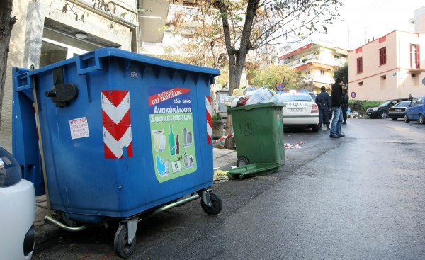 Νοίκαζε δωμάτια σε αλλοδαπούς ο συνταξιούχος καθηγητής που βρέθηκε νεκρός στα σκουπίδια - Η Αστυνομία αναζητά έναν Μαροκινό - Φωτογραφία 2