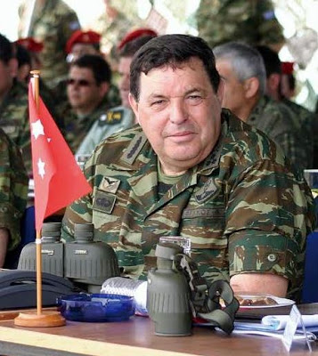 Στρατηγός Φράγκος στον Θανάση Γραμματικό για την «Ελληνική Άμυνα και Τεχνολογία»: «Να εξασφαλίσουμε καύσιμα πυρομαχικά και ανταλλακτικά για τα οπλικά μας συστήματα» - Φωτογραφία 1