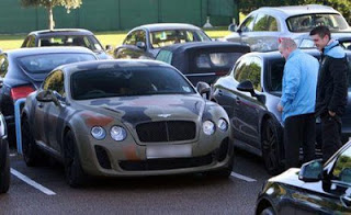 Δείτε το αυτοκίνητο του Mario Balotelli που κάνει τους περαστικούς να χαζεύουν!! (pics) - Φωτογραφία 3