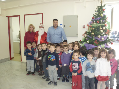«Ευχές και δώρα μοίρασε στα παιδιά των Παιδικών Σταθμών του Δήμου Αχαρνών, ο Πρόεδρος της Δημοτικής Φροντίδας, κος Μιχάλης Βρεττός» - Φωτογραφία 3