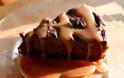 Η συνταγή της ημέρας: Κέικ σοκολάτας με καραμελένια επικάλυψη