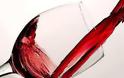 «Χωνευτικό» ένα ποτήρι κρασί με το φαγητό
