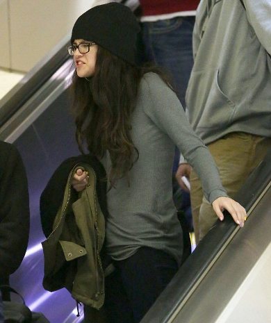 Justin Bieber-Selena Gomez: Καυτά φιλιά στο αεροδρόμιο! - Φωτογραφία 3
