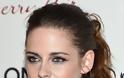 Αντιγράψτε το look: τα sexy cat eyes της Kristen Stewart (videos)