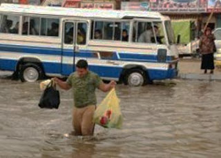 Ιράκ: Οι ισχυρότερες βροχοπτώσεις των τελευταίων 30 ετών σημειωθήκαν χθες στη Βαγδάτη - Φωτογραφία 1
