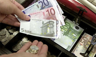 Σέρρες: Θα γέμιζαν την αγορά με πλαστά χαρτονομίσματα - Φωτογραφία 1
