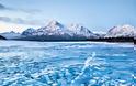 Σπάνιο θέαμα με παγωμένες φυσαλίδες σε λίμνη! - Φωτογραφία 1
