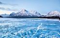 Σπάνιο θέαμα με παγωμένες φυσαλίδες σε λίμνη! - Φωτογραφία 2